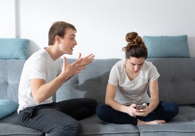 How social networks affect our mental wellbeing